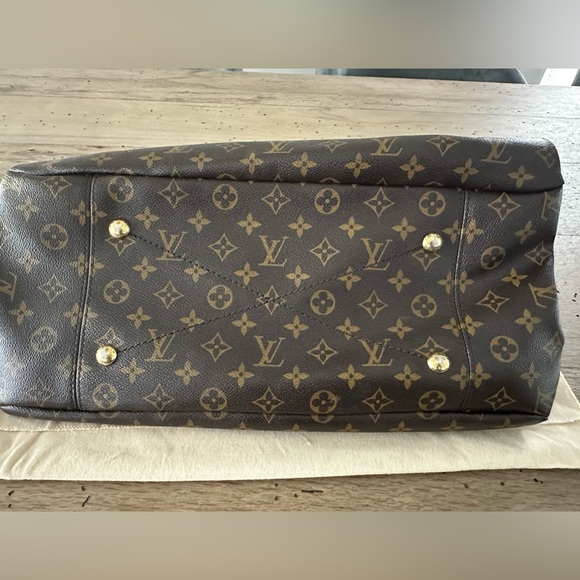 Louis Vuitton Artsy MM - Picture 4 of 8